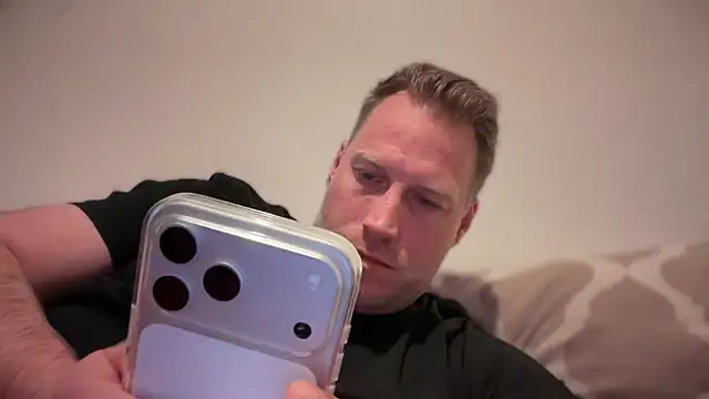 Christian87xxx online show from March 2026 05:38:01 PM