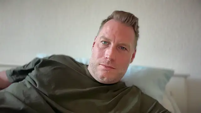 Snapshot of Christian87xxx chatting on June 2026 04:30:02 PM Christian87xxx online show from June 2026 04:30:02 PM