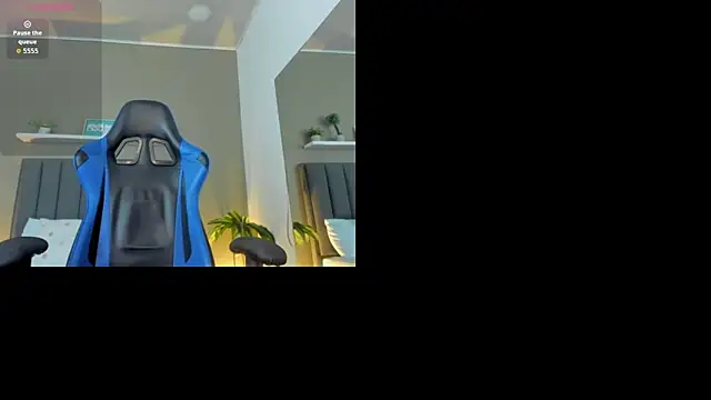 Snapshot of alessia_leroy chatting on March 2026 08:25:01 PM alessia leroy online show from March 2026 08:25:01 PM