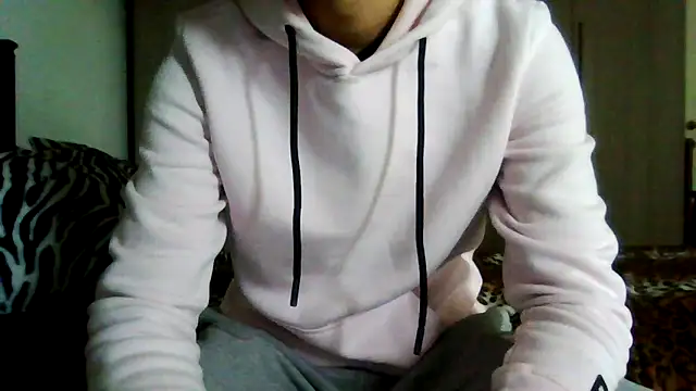 tommyboyteen online show from February 2025 12:47:01 PM