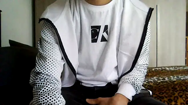 tommyboyteen online show from March 2025 08:18:02 AM