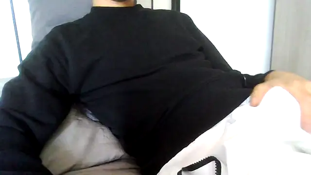 tommyboyteen online show from November 2025 12:58:02 PM