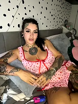 Snapshot of tempzzz12 chatting on September 2025 04:50:01 PM tempzzz12 online show from September 2025 04:50:01 PM