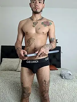 Snapshot of Niick01_ chatting on March 2025 12:31:01 AM Niick01 online show from March 2025 12:31:01 AM