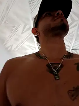 Snapshot of Niick01_ chatting on April 2026 01:37:02 PM Niick01 online show from April 2026 01:37:02 PM