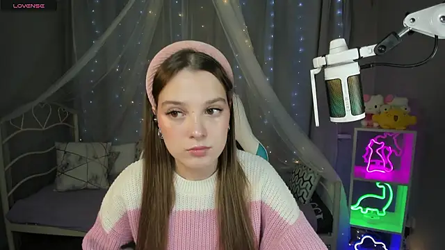 kaisajenner online show from February 2026 12:11:01 PM