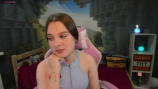 kaisajenner online show from April 2026 11:04:02 AM