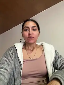 Sofiadelacruz online show from July 2026 01:57:01 PM