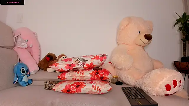 curly sweett1 online show from May 2026 11:56:01 PM