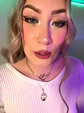 Lally Valencia   online show from September 2025 06:02:02 AM