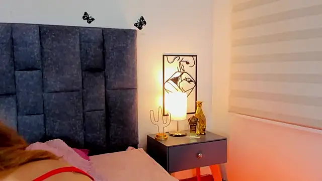 Violetta Ficher online show from May 2026 02:18:02 AM