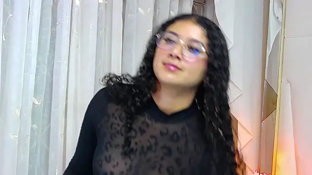 Snapshot of GinevraCarusso chatting on September 2025 06:31:02 PM GinevraCarusso online show from September 2025 06:31:02 PM