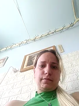 Snapshot of Mia_RainX chatting on April 2026 09:34:02 AM Mia RainX online show from April 2026 09:34:02 AM