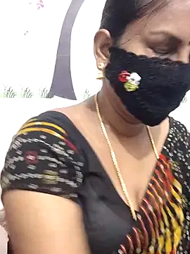 Snapshot of Tamil_Meera12 chatting on May 2026 06:21:03 AM Tamil Meera12 online show from May 2026 06:21:03 AM