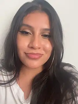 Arianna Fioree online show from July 2026 10:05:02 PM