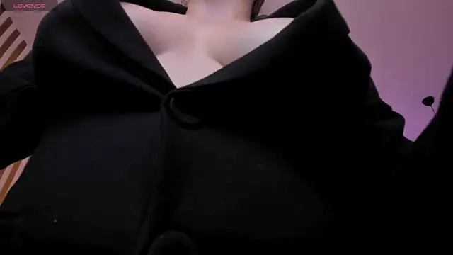 Snapshot of BeccaBaxter chatting on September 2025 08:57:01 PM BeccaBaxter online show from September 2025 08:57:01 PM