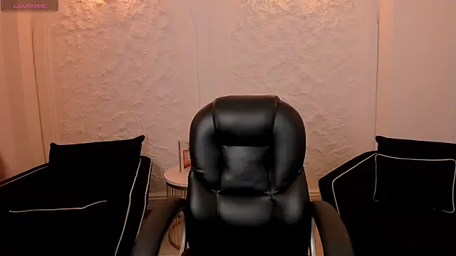 BeccaBaxter online show from May 2026 12:10:02 PM
