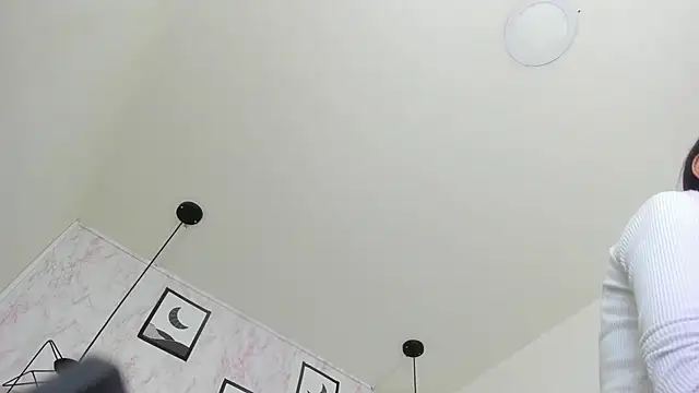 Raichell  online show from May 2026 12:03:02 PM