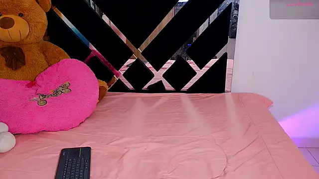 CatalinaSmith1 online show from February 2026 12:07:01 AM