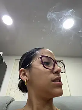 Snapshot of vicky_bass chatting on November 2025 10:32:01 PM vicky bass online show from November 2025 10:32:01 PM