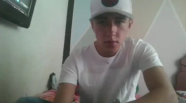 Snapshot of daimon_king05 chatting on January 2025 09:14:02 PM daimon king05 online show from January 2025 09:14:02 PM