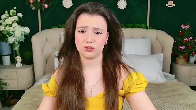 Snapshot of Pauline_Heaven chatting on December 2025 05:48:02 AM Pauline Heaven online show from December 2025 05:48:02 AM