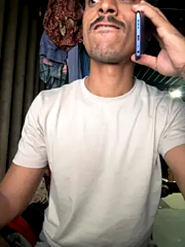 Loveinsync online show from November 2025 09:01:01 AM