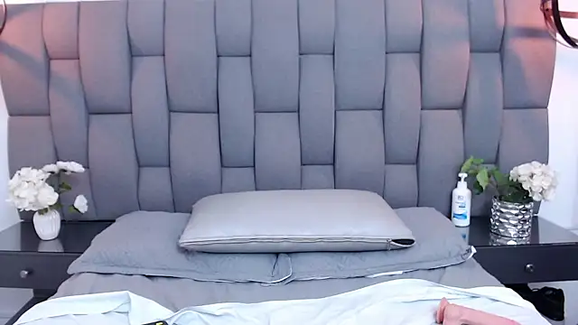 Snapshot of Sofiavillegaz chatting on February 2025 02:48:01 PM Sofiavillegaz online show from February 2025 02:48:01 PM