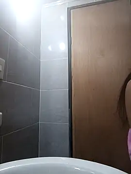 Snapshot of Ariell_Kieran chatting on March 2026 11:05:01 PM Ariell Kieran online show from March 2026 11:05:01 PM