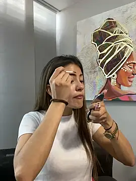 Andrea18 blonde online show from February 2025 02:27:02 PM