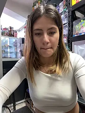Andrea18 blonde online show from May 2026 09:43:01 PM