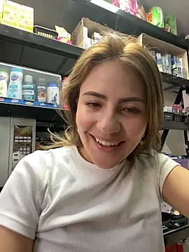 Andrea18 blonde online show from June 2026 03:40:02 PM