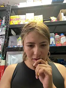 Andrea18 blonde online show from June 2026 03:45:02 PM