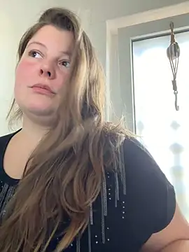 Snapshot of Lars-Lola chatting on March 2026 02:01:02 PM Lars-Lola online show from March 2026 02:01:02 PM