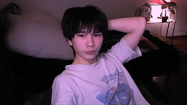 Snapshot of rennnuts chatting on November 2025 06:44:01 AM rennnuts online show from November 2025 06:44:01 AM