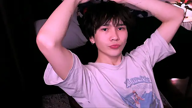 Snapshot of rennnuts chatting on November 2025 02:44:01 PM rennnuts online show from November 2025 02:44:01 PM