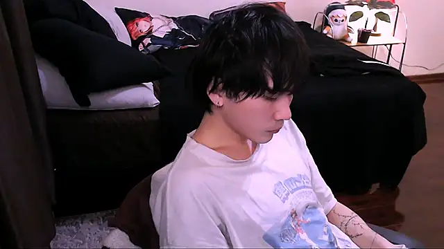 Snapshot of rennnuts chatting on November 2025 03:18:02 PM rennnuts online show from November 2025 03:18:02 PM