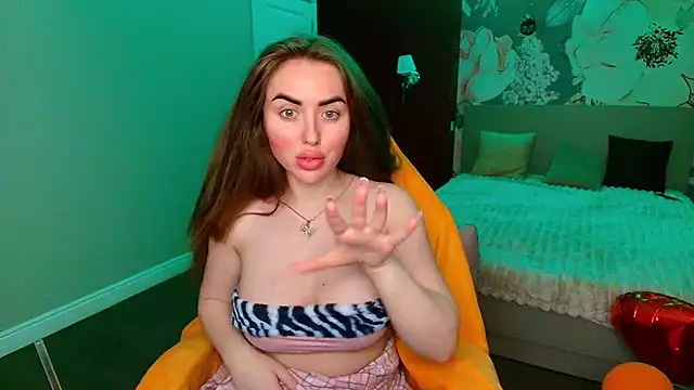 MissisCaty online show from June 2026 01:28:02 AM