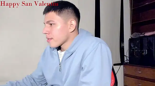 JamesCr  online show from February 2025 04:15:01 AM