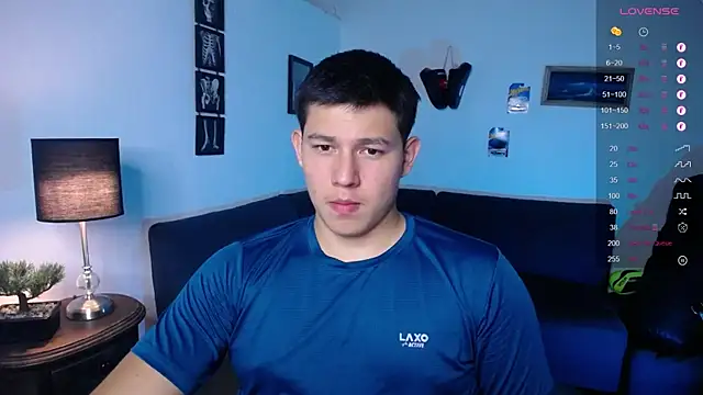 JamesCr  online show from March 2026 10:42:01 PM