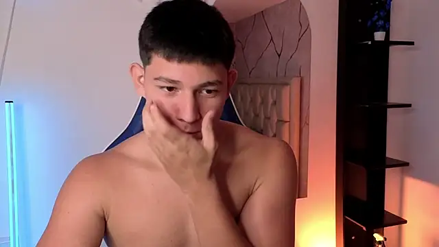 JamesCr  online show from July 2026 12:48:02 PM