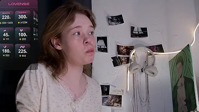 Kellybbface online show from March 2026 04:19:01 AM