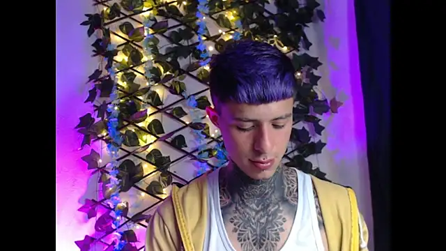 Snapshot of 7_Saturno_7 chatting on February 2025 05:10:01 AM 7 Saturno 7 online show from February 2025 05:10:01 AM