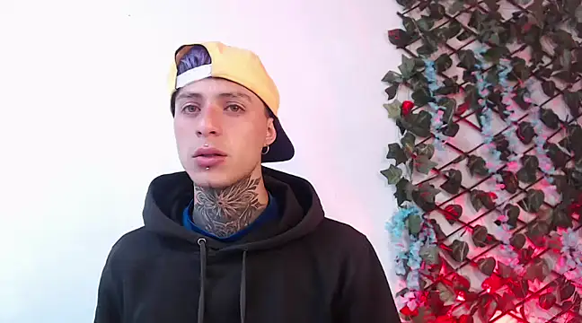 Snapshot of 7_Saturno_7 chatting on February 2025 12:16:01 PM 7 Saturno 7 online show from February 2025 12:16:01 PM