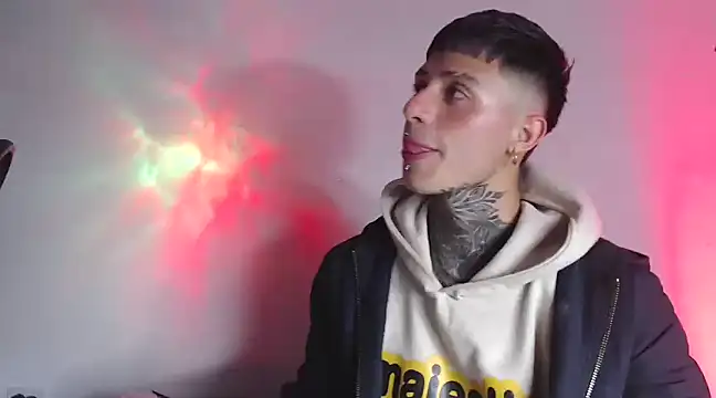 Snapshot of 7_Saturno_7 chatting on February 2025 05:30:01 AM 7 Saturno 7 online show from February 2025 05:30:01 AM