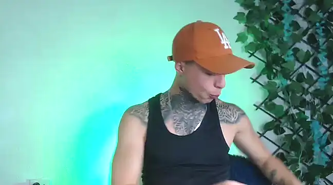 Snapshot of 7_Saturno_7 chatting on February 2025 10:20:01 PM 7 Saturno 7 online show from February 2025 10:20:01 PM