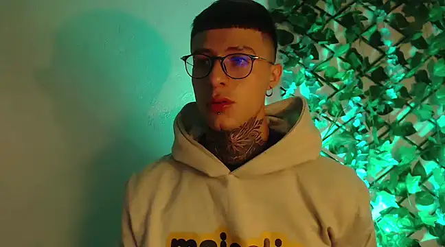 Snapshot of 7_Saturno_7 chatting on March 2025 09:58:02 AM 7 Saturno 7 online show from March 2025 09:58:02 AM