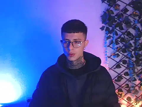 Snapshot of 7_Saturno_7 chatting on March 2025 04:24:02 AM 7 Saturno 7 online show from March 2025 04:24:02 AM