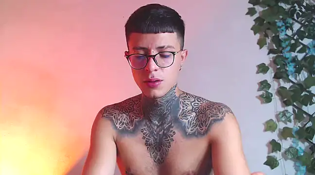 Snapshot of 7_Saturno_7 chatting on March 2025 04:05:01 AM 7 Saturno 7 online show from March 2025 04:05:01 AM