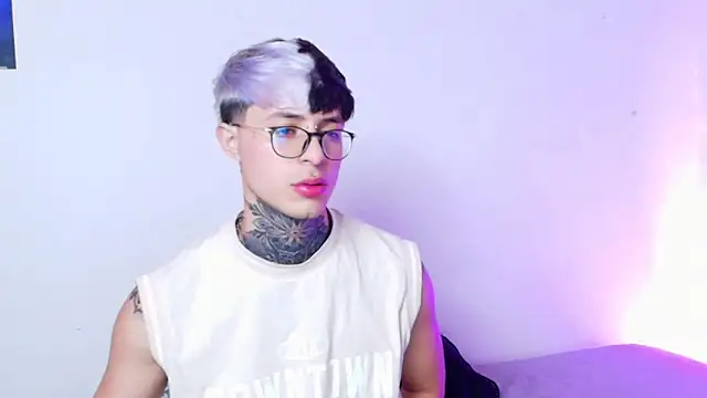 Snapshot of 7_Saturno_7 chatting on September 2025 05:28:02 AM 7 Saturno 7 online show from September 2025 05:28:02 AM